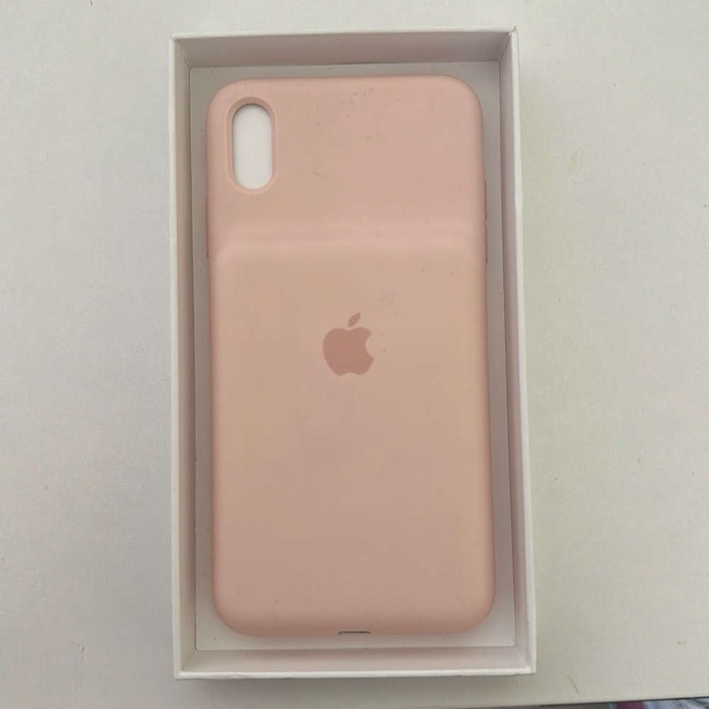 Apple iPhone X charging case